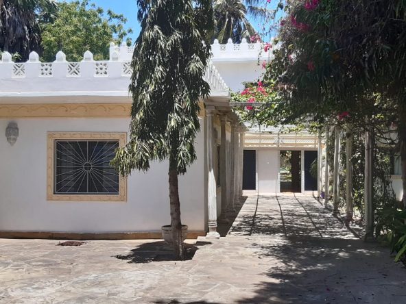 6 Bedroom Villa for sale in Malindi