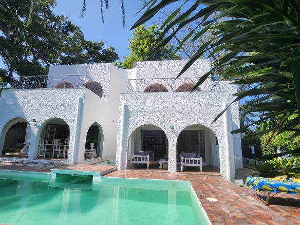 Furnished 4Br Villa for sale in Malindi Iguana Beach