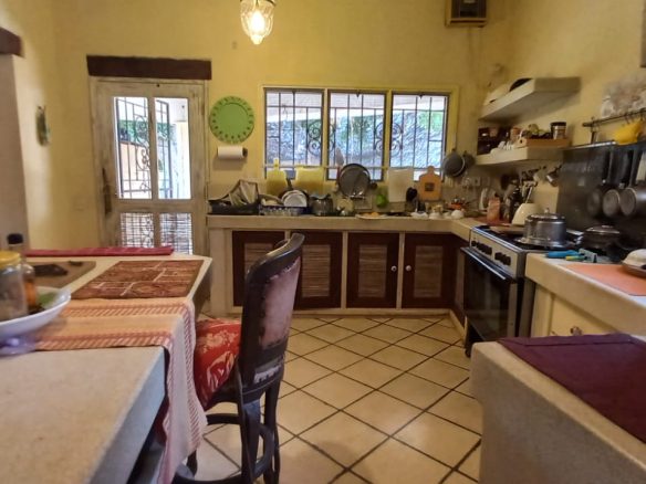 3 Bedroom all ensuite for sale Casuarina road on 1 acre