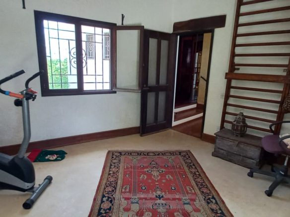 3 Bedroom all ensuite for sale Casuarina road on 1 acre