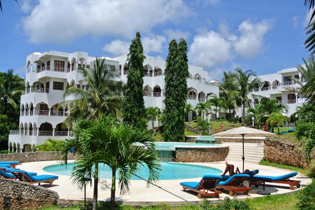 2br for sale at Beverly suites Malindi