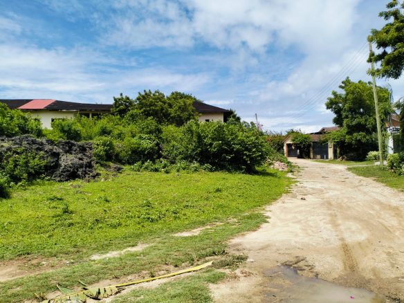 Malindi 1.3 Acres for sale on Casuarina road