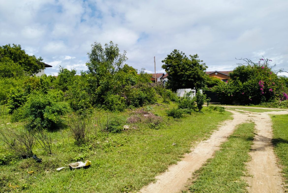 Malindi 1.3 Acres for sale on Casuarina road