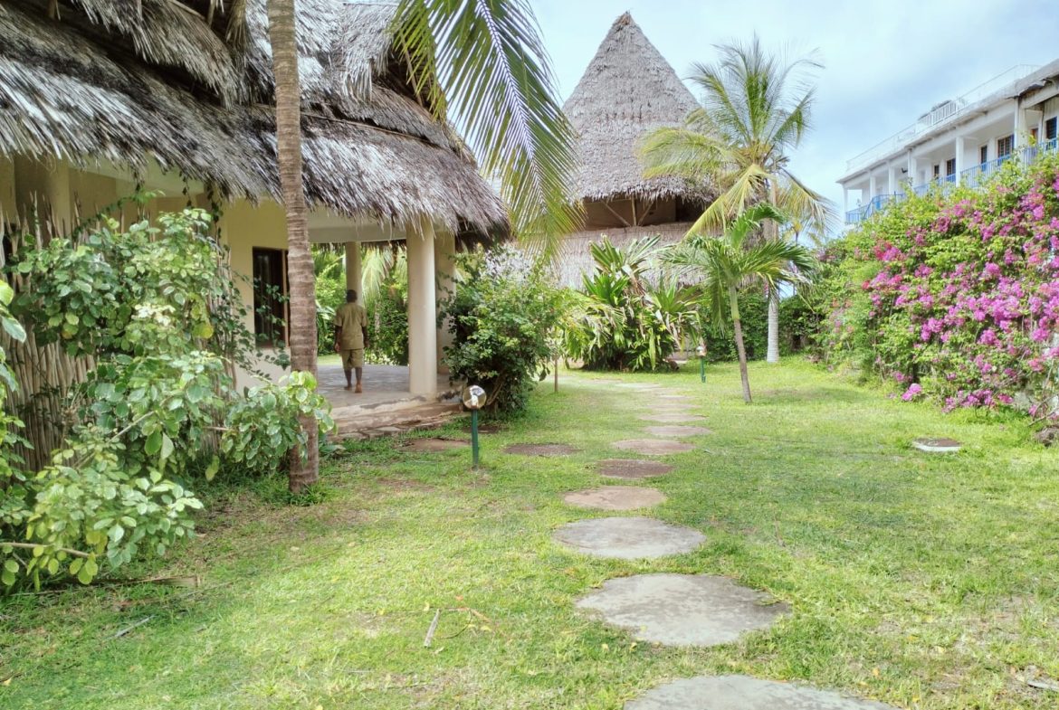 Stunning 2 bedroom Beachfront Chalet for sale in Malindi