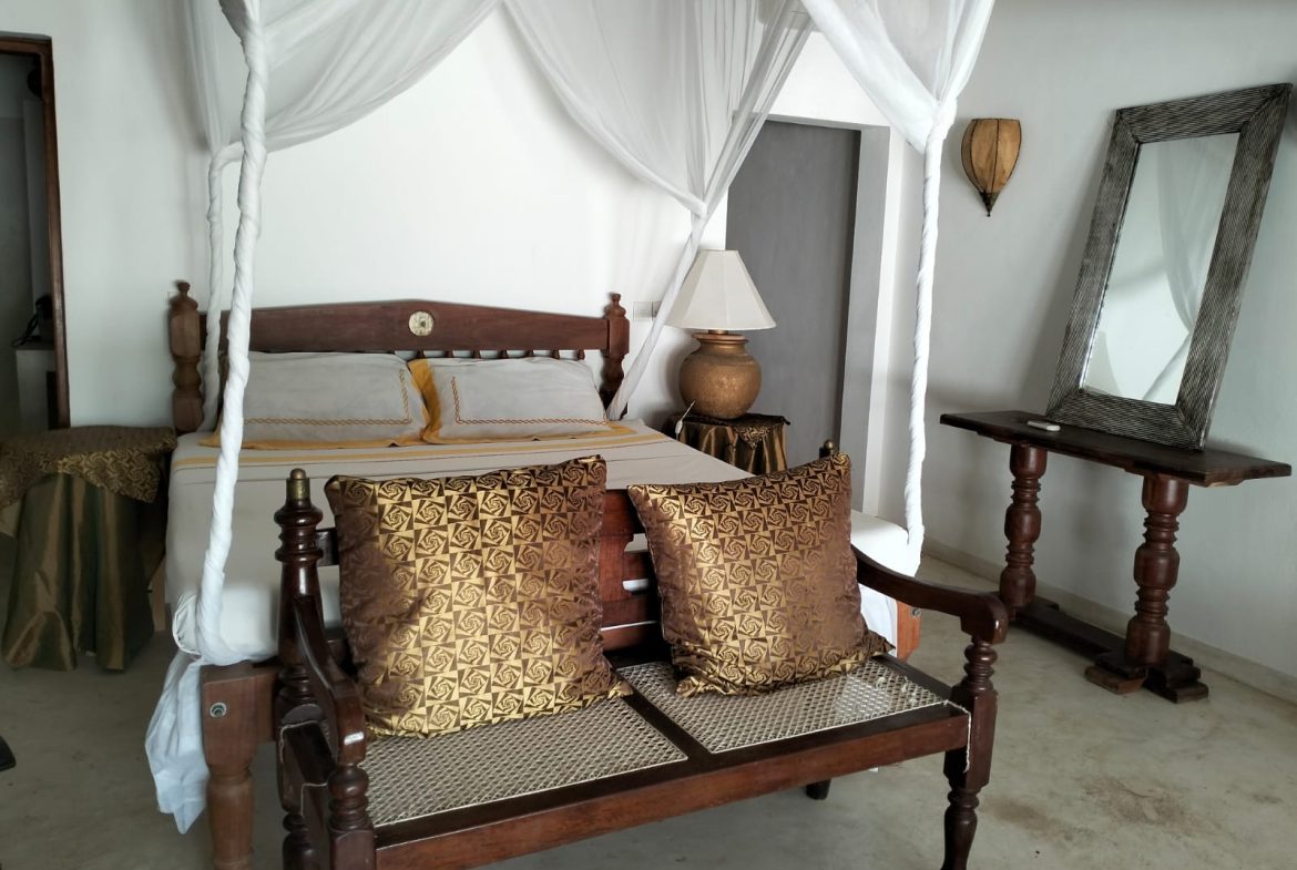 Stunning 2 bedroom Beachfront Chalet for sale in Malindi