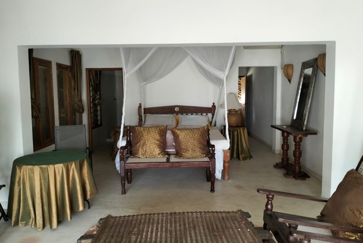 Stunning 2 bedroom Beachfront Chalet for sale in Malindi