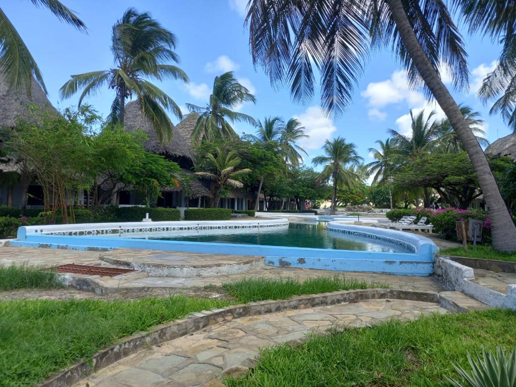 Oceanfront Oasis: Studio apartment at Happy Site, Silversand Road, Malindi