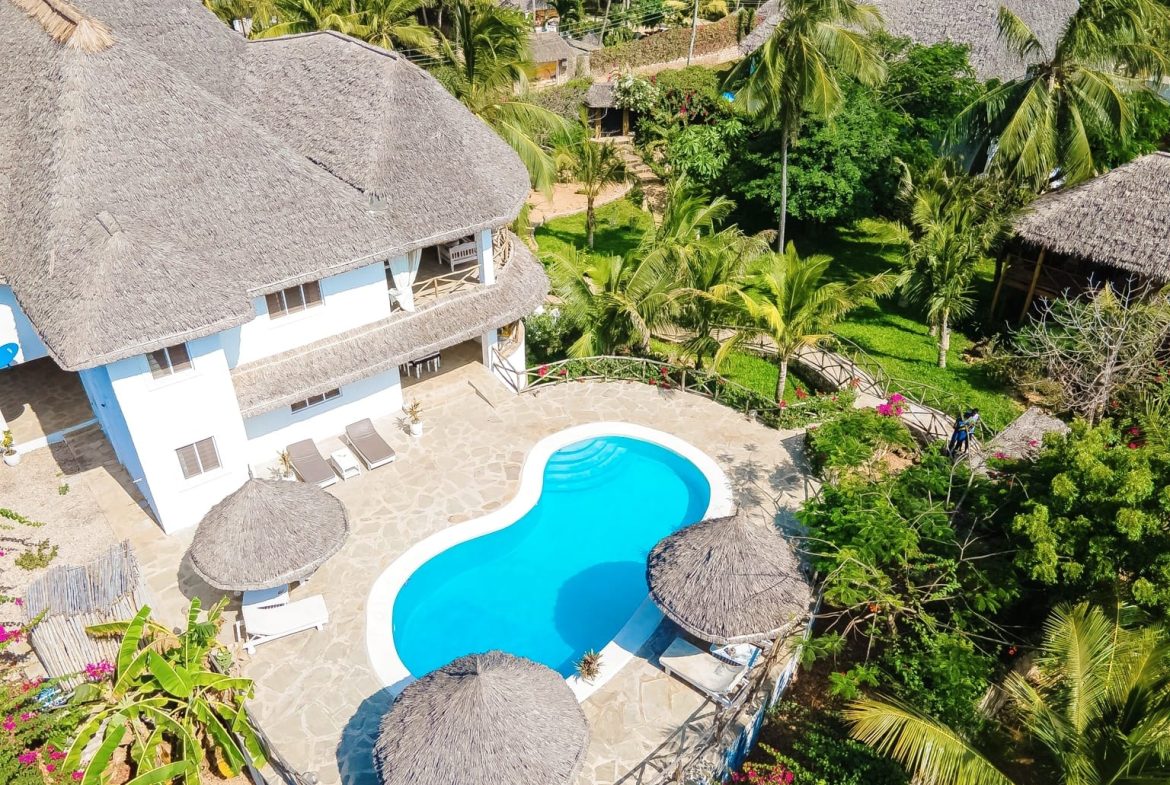 Luxurious 6-Bedroom Villa with Pool and Garden for Sale in Watamu - Prime Location, Kes. 55M