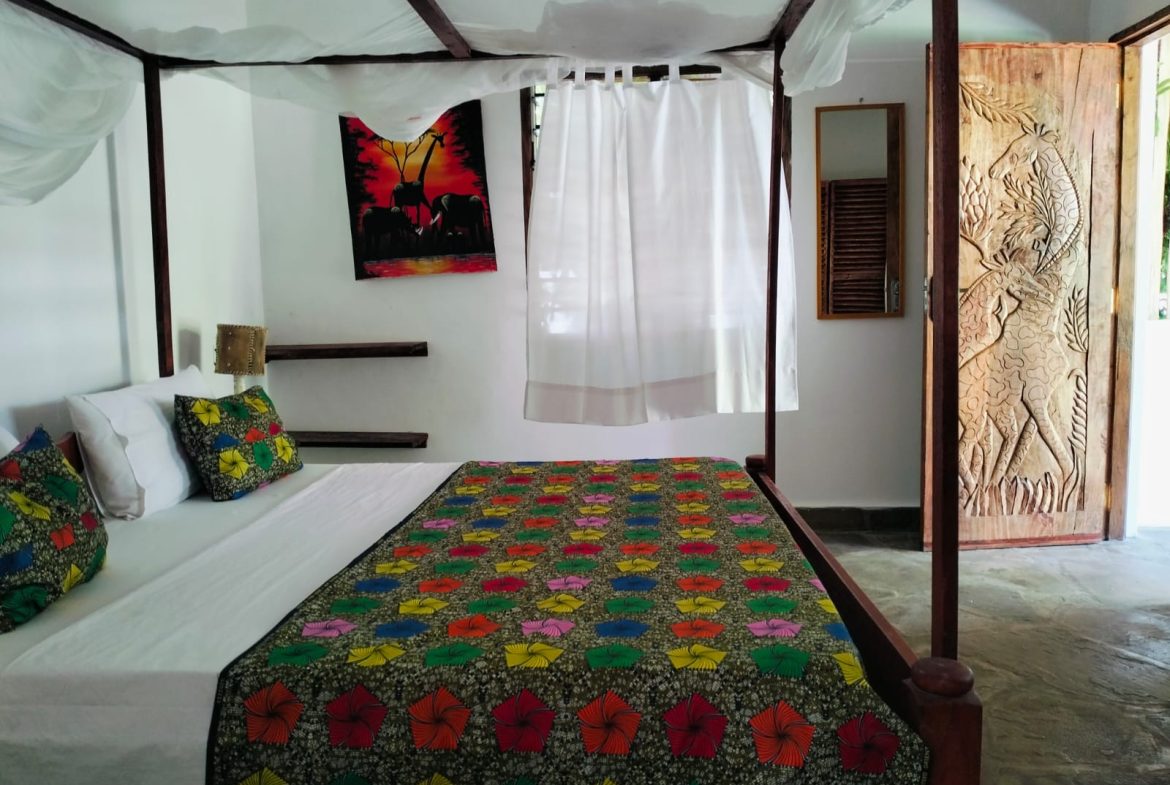 For sale: Three solar-powered bungalows in Watamu, just 15 minutes from the beach. Each en-suite one-bedroom chalet features stylish furnishings, a kitchenette, and shares a lush garden with a gazebo. Secure parking for three cars and priced at 13.5M ONO, offering excellent investment potential.