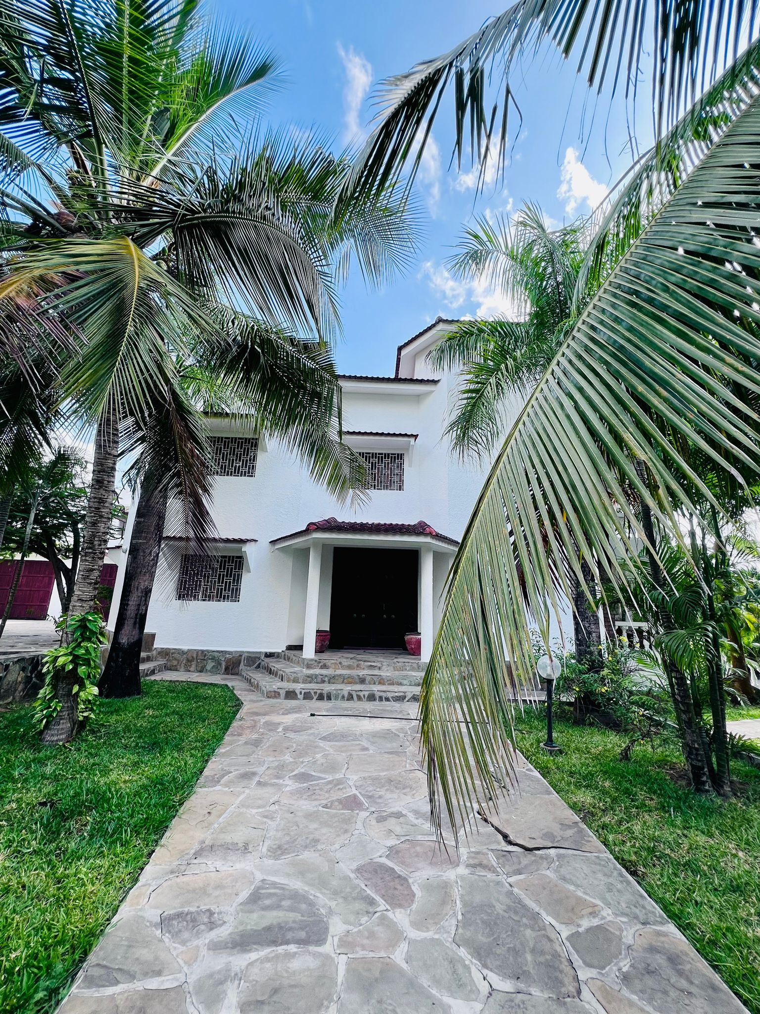 luxurious 4-bedroom villa in Watamu