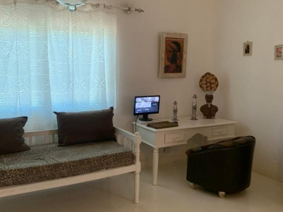 Elegant 4-Bedroom Villa for Sale on Casuarina Road