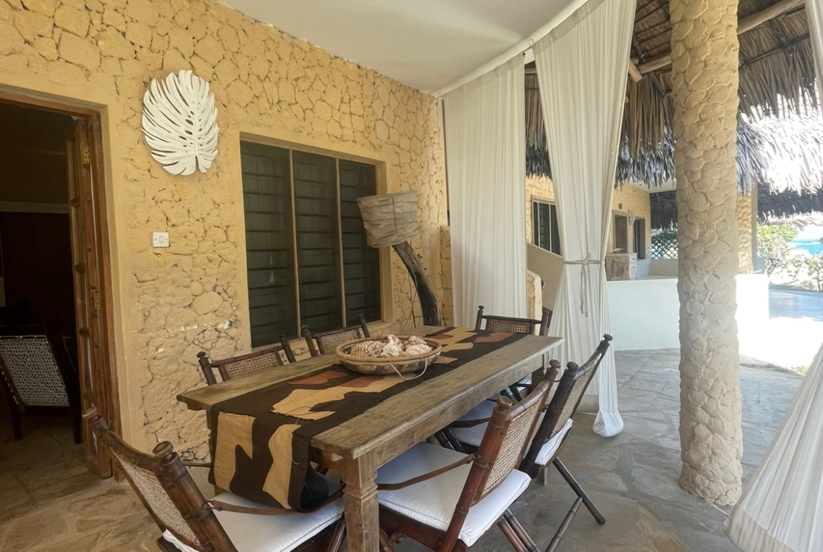 Luxurious 3 br beachfront villa airbnb malindi