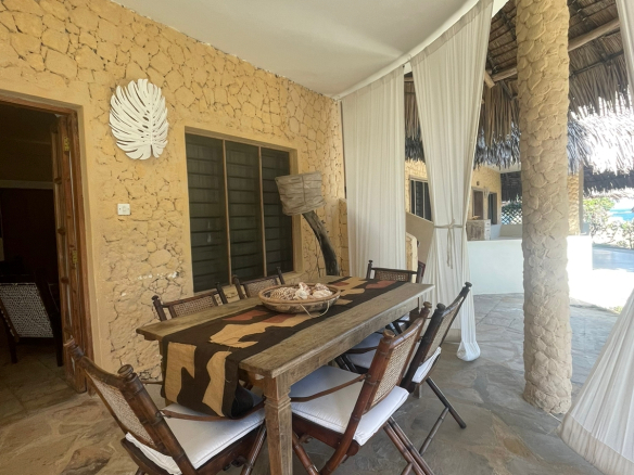 Luxurious 3 br beachfront villa airbnb malindi