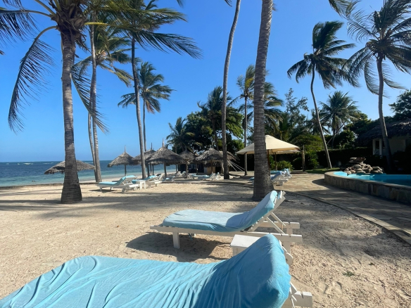 Luxurious 3 br beachfront villa airbnb malindi