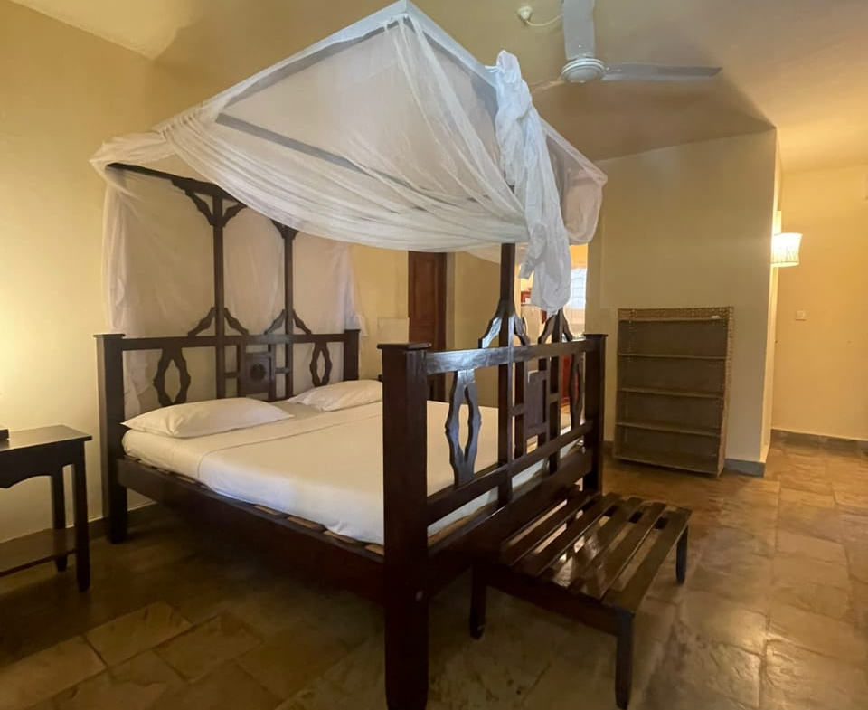 Luxurious 3 br beachfront villa airbnb malindi