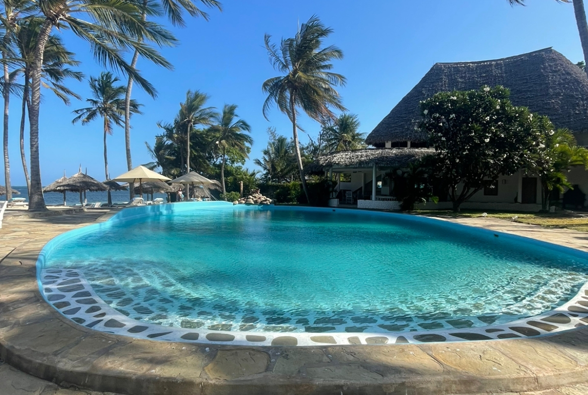 Luxurious 3 br beachfront villa airbnb malindi