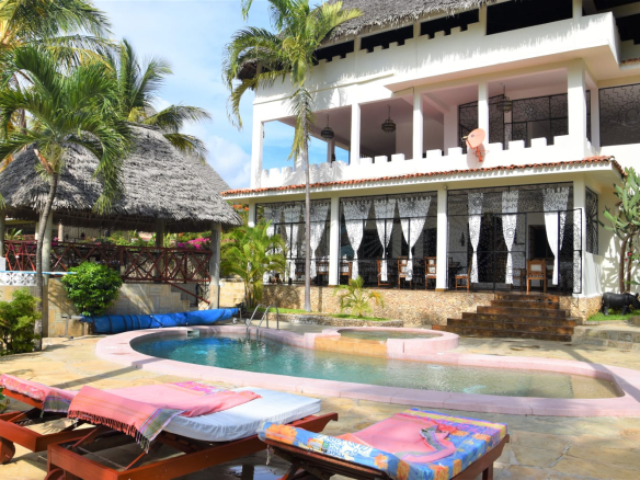 4 Bedroom villa for short stays in Watamu