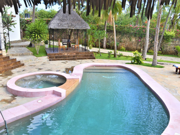 4 Bedroom villa for short stays in Watamu
