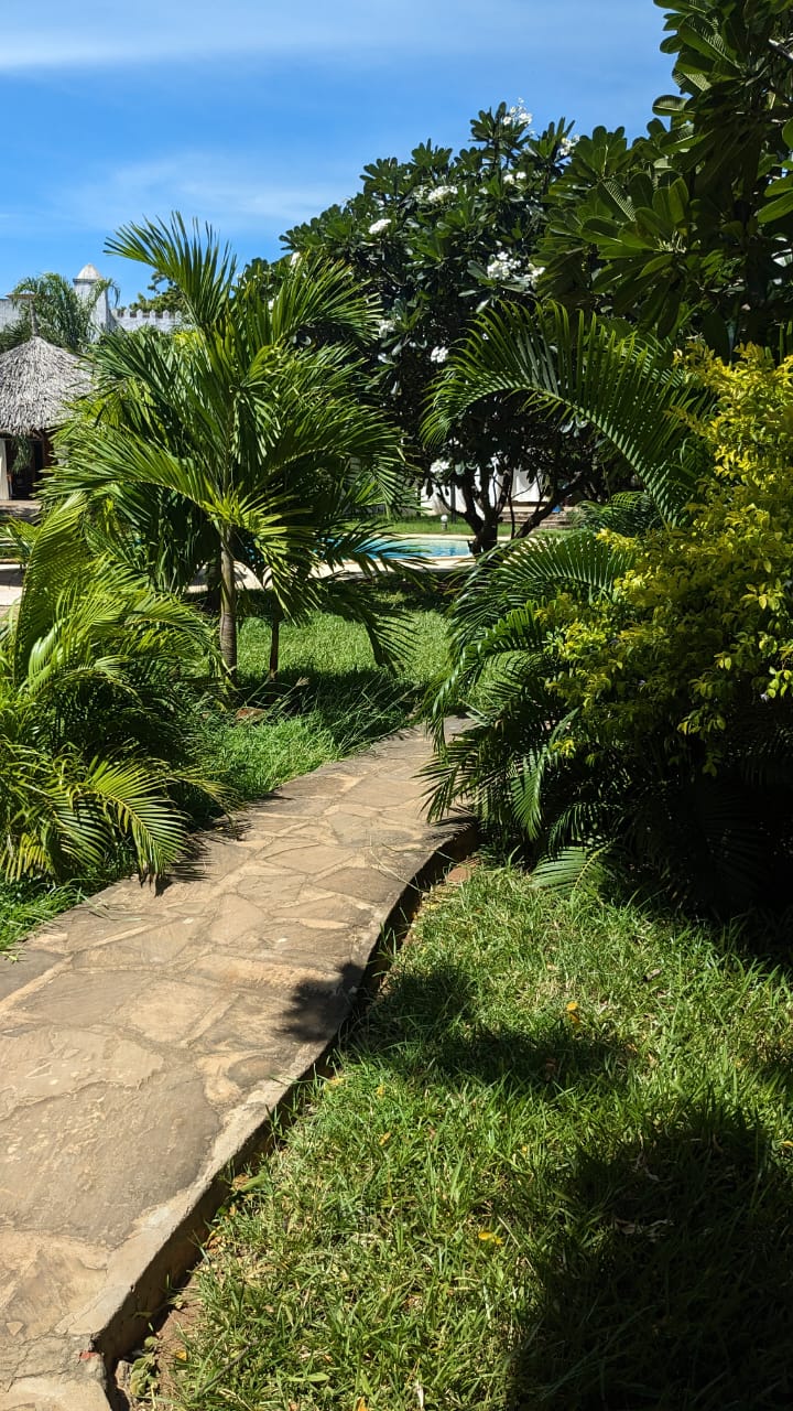 Luxury 3br furnished apartment for sale in Malindi