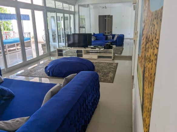 Luxury 3br furnished apartment for sale in Malindi