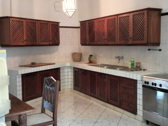 3 br villa for sale at Alhambra residence in Casuarina road