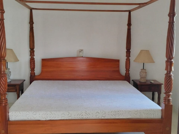 3 br villa for sale at Alhambra residence in Casuarina road