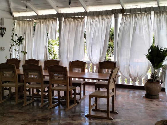 3 br villa for sale at Alhambra residence in Casuarina road