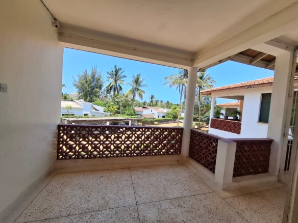 Quaint & Charming 2-Bedroom Apartment in Prestigious Casuarina, Malindi