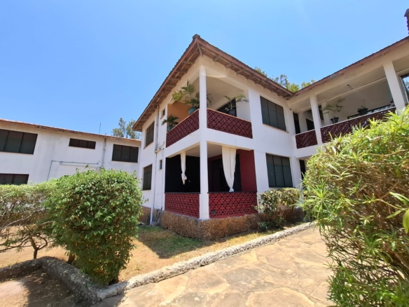 Quaint & Charming 2-Bedroom Apartment in Prestigious Casuarina, Malindi