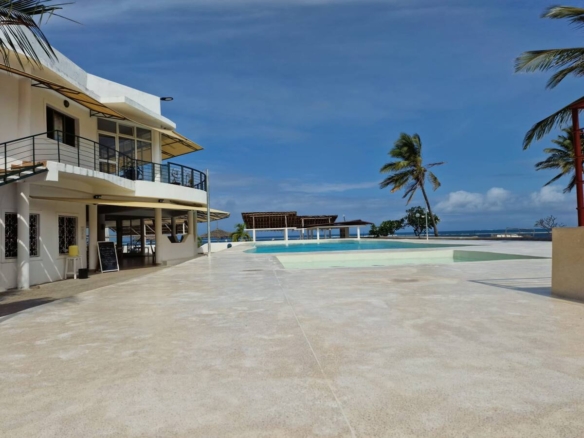 2br Beachfront long-stay