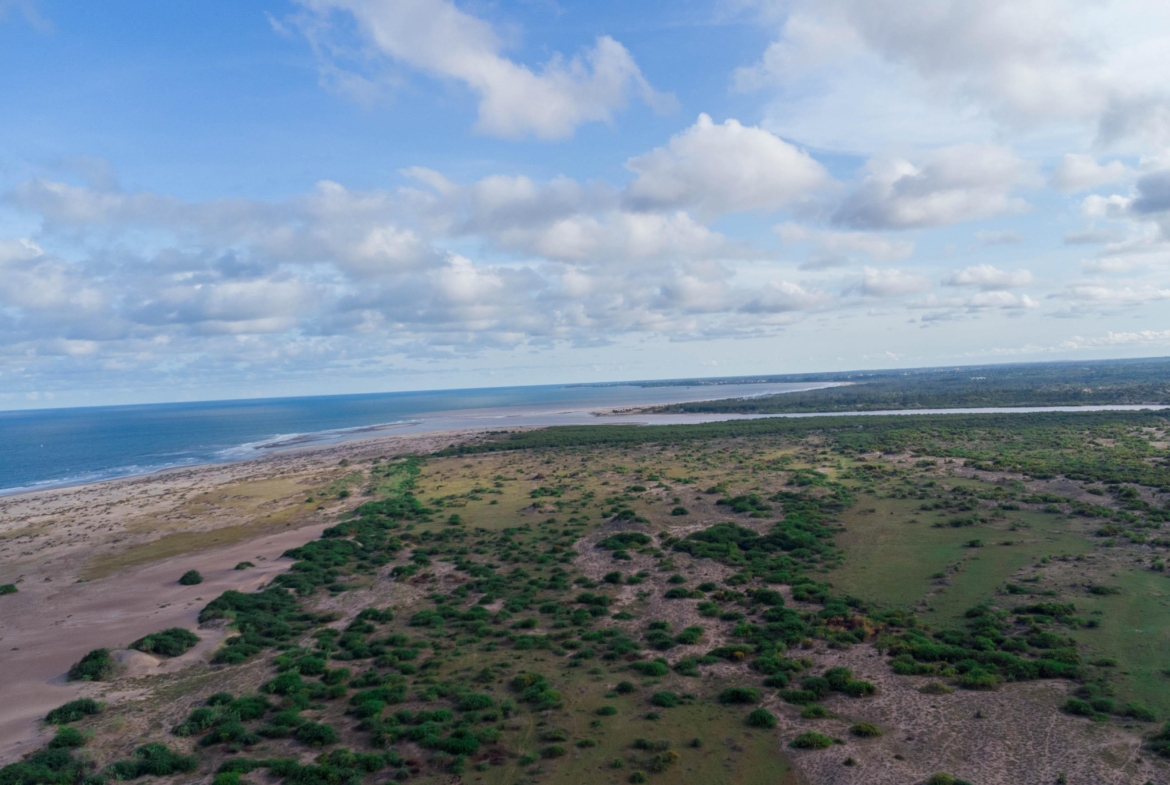 4 acres on the beach for sale in Malindi Sabaki Bridge