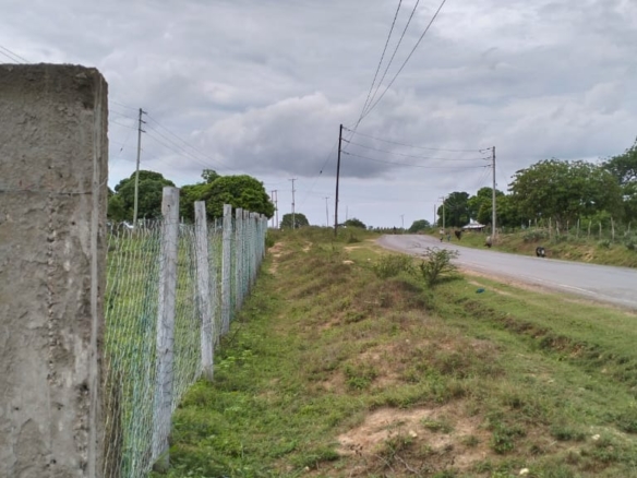 15 Acres for sale on Tarmac in Malindi, Kibao cha Goshi