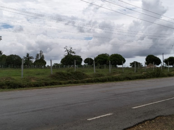15 Acres for sale on Tarmac in Malindi, Kibao cha Goshi