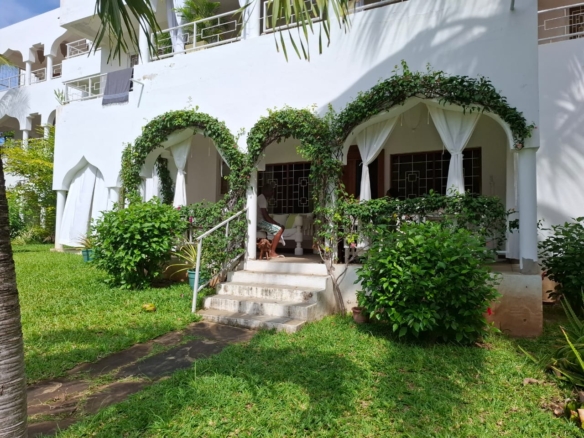 Beverly Suites Malindi 2 br For sale