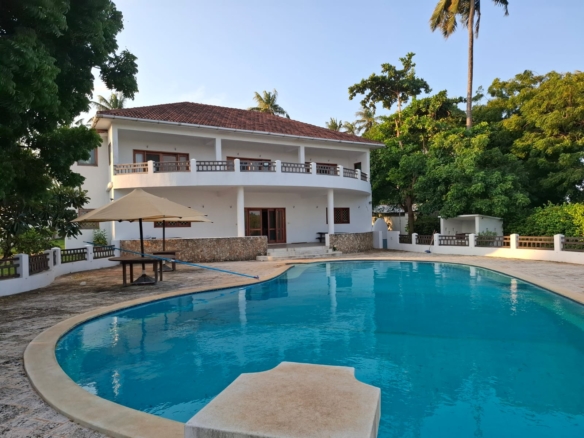 Luxurious 4br Vila For Sale inWatamu