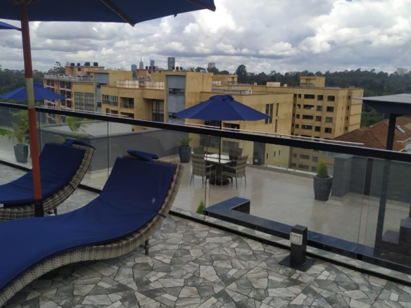 Riverside drive 3 br plus SQ for rent