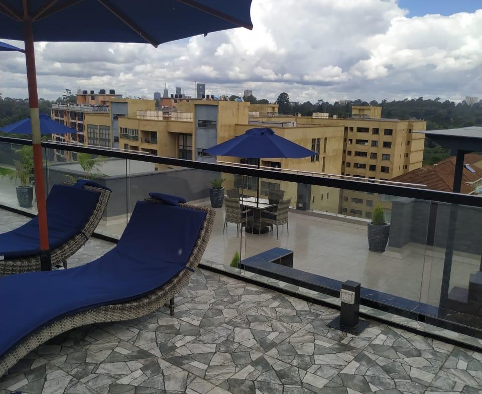 Riverside drive 3 br plus SQ for rent