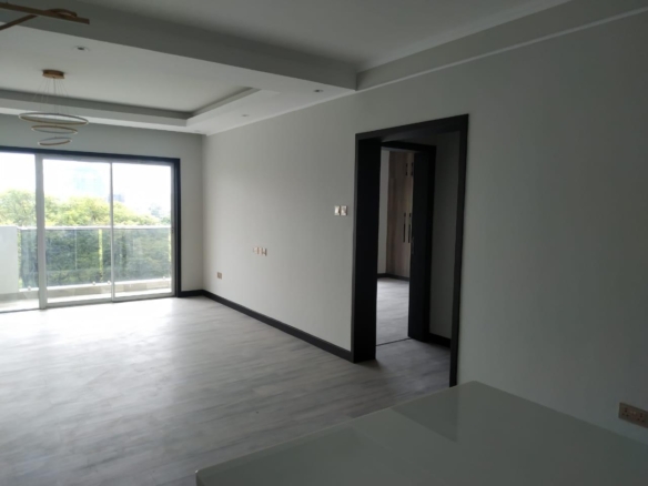 Riverside drive 3 br plus SQ for rent