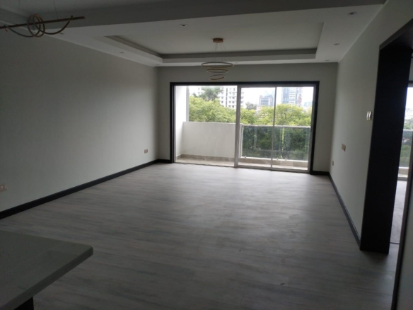 Riverside drive 3 br plus SQ for rent
