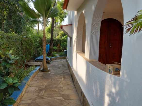 4 bedroom villa for sale in watamu on Quarter Acre