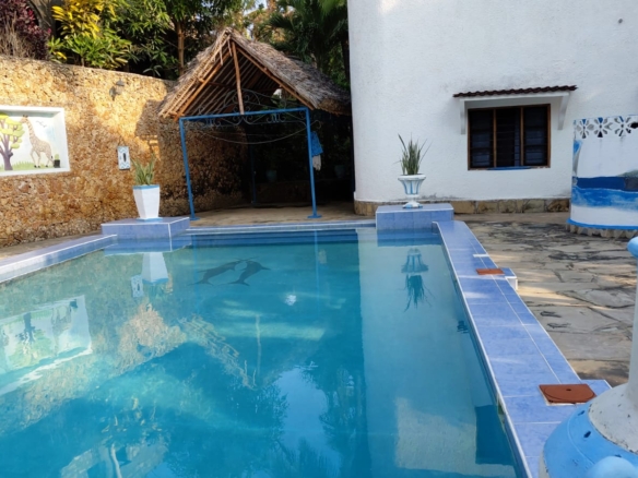 4 bedroom villa for sale in watamu on Quarter Acre