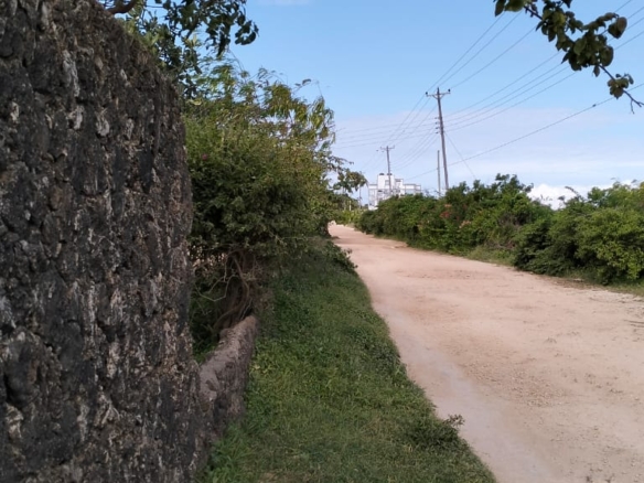 0.6 Acrefor sale in Mayungu