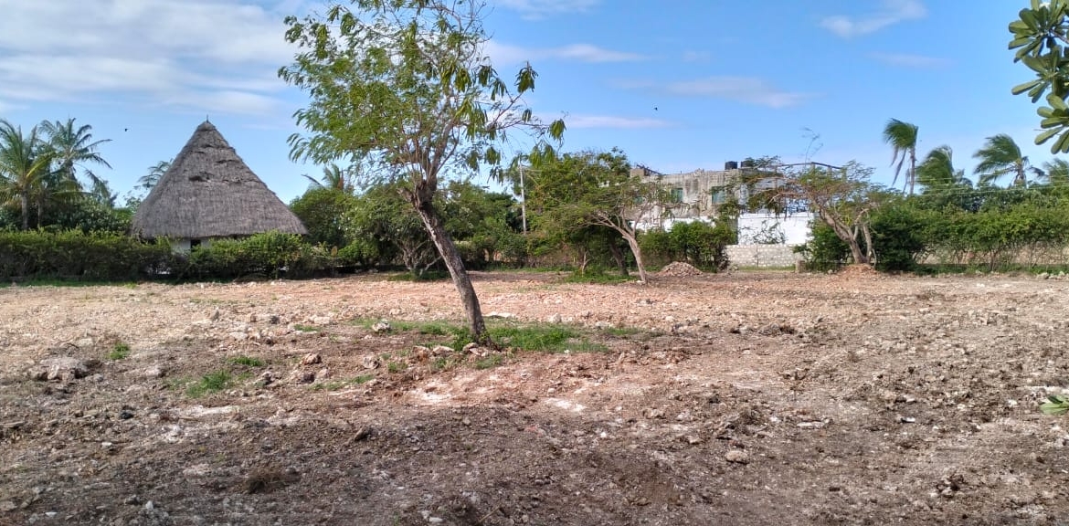 0.6 Acrefor sale in Mayungu