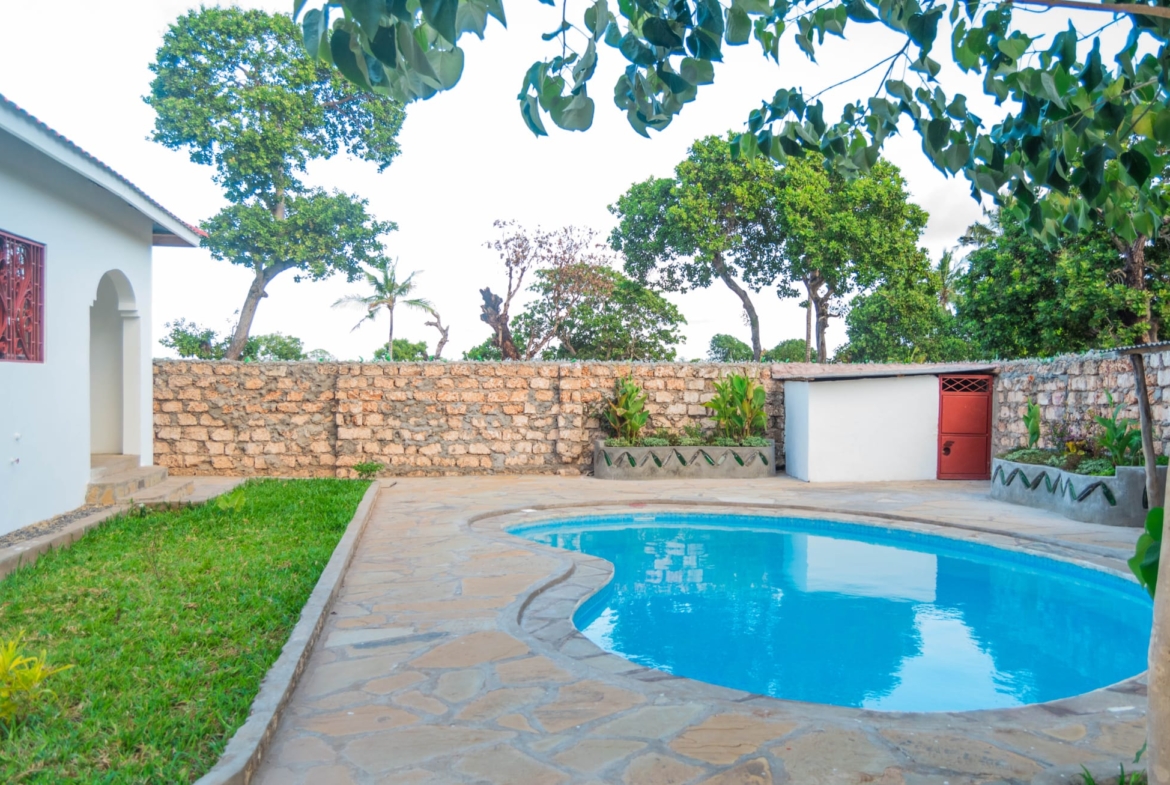 Private 3-bed bungalow + pool in Kilifi — 7 mins to the beach. KES 30k/night