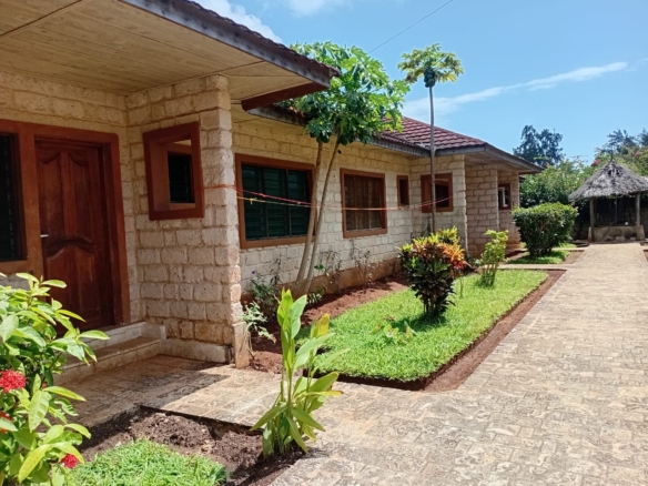 6 spacious 2-bedroom units (all occupied) Well-built and designed for modern living Located within a high-demand residential area Access to essential utilities (water, power, security) Close to schools, shopping, resorts, and the beach