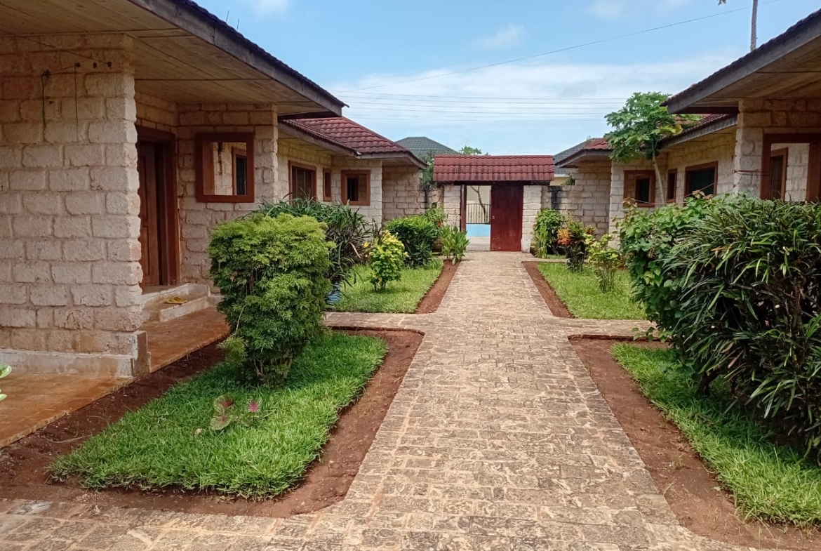 6 spacious 2-bedroom units (all occupied) Well-built and designed for modern living Located within a high-demand residential area Access to essential utilities (water, power, security) Close to schools, shopping, resorts, and the beach