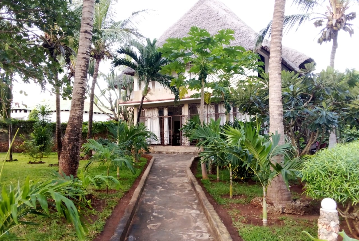 Watamu villa for rent, short stay Watamu, 4-bedroom villa Watamu, Watamu holiday homes, private villa with pool in Watamu, coastal Kenya short-term rental, Watamu furnished villa, luxury stay Watamu, Watamu real estate