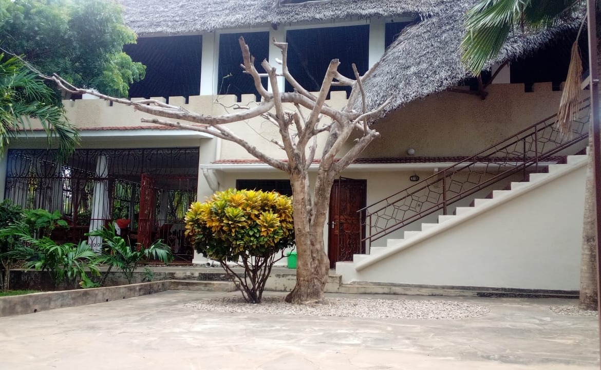 Watamu villa for rent, short stay Watamu, 4-bedroom villa Watamu, Watamu holiday homes, private villa with pool in Watamu, coastal Kenya short-term rental, Watamu furnished villa, luxury stay Watamu, Watamu real estate
