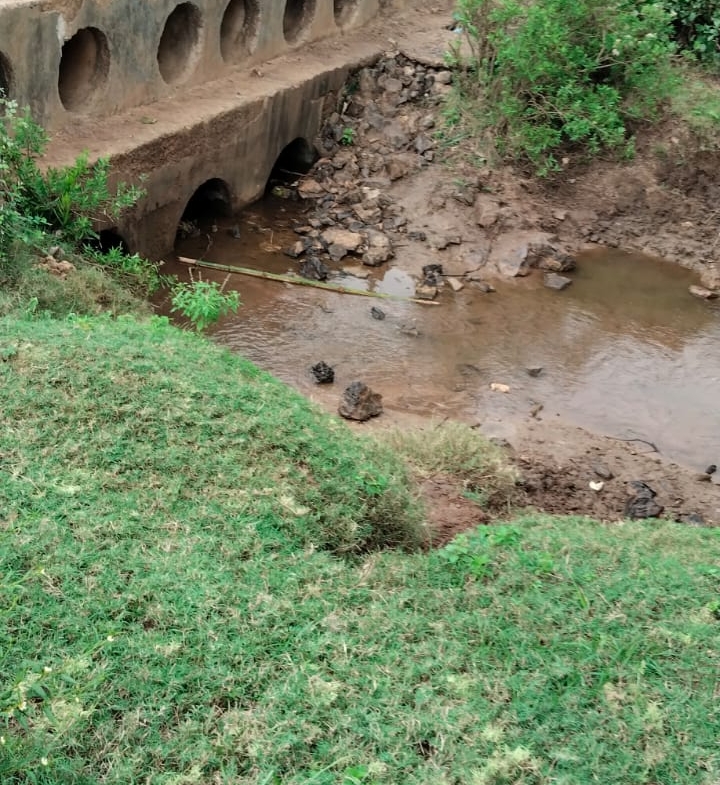 11 Acres for Sale in Mavueni – Riverfront Land with Tarmac Access, Power & Water