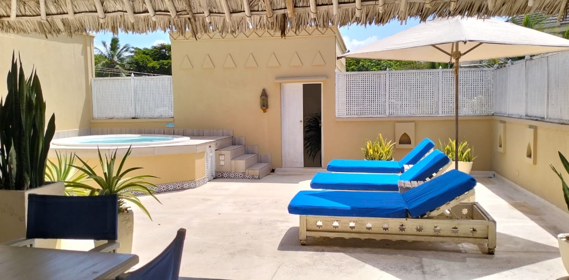 Medina Palms villa for sale, Watamu beachfront property, 4 bedroom villa Watamu, luxury villa Kenya, rooftop plunge pool Watamu, Medina Palms KES 102M.